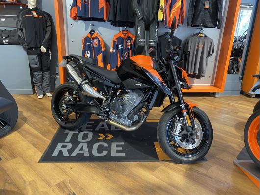 photo-annonce-ktm-890-duke-l_67d981fb766e6554116609.jpg