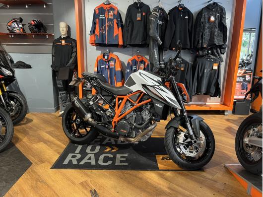 KTM 1290 SUPER DUKE R
