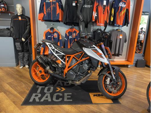 KTM 1290 SUPER DUKE R