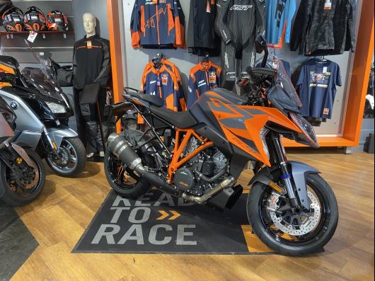 photo-annonce-ktm-1290-super-duke-gt-neuve-garantie-48-mois_682f460cd911f311008094.jpg